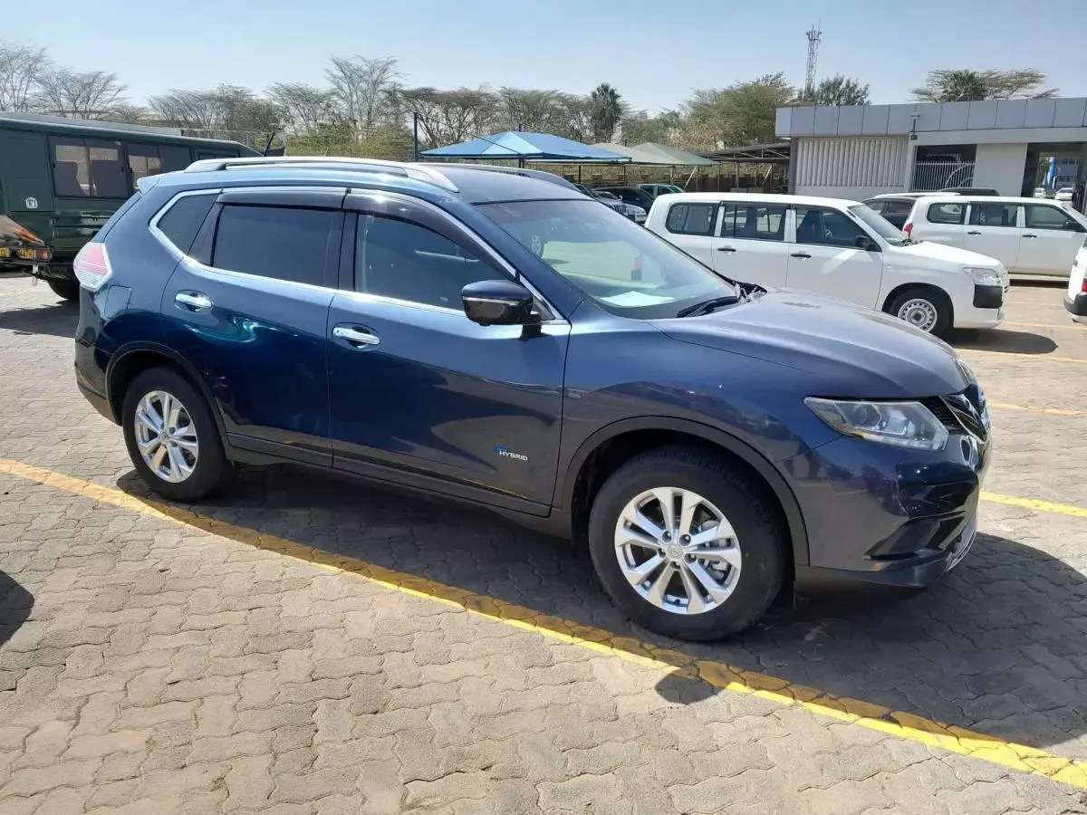 Nissan X-TRAIL - 2015