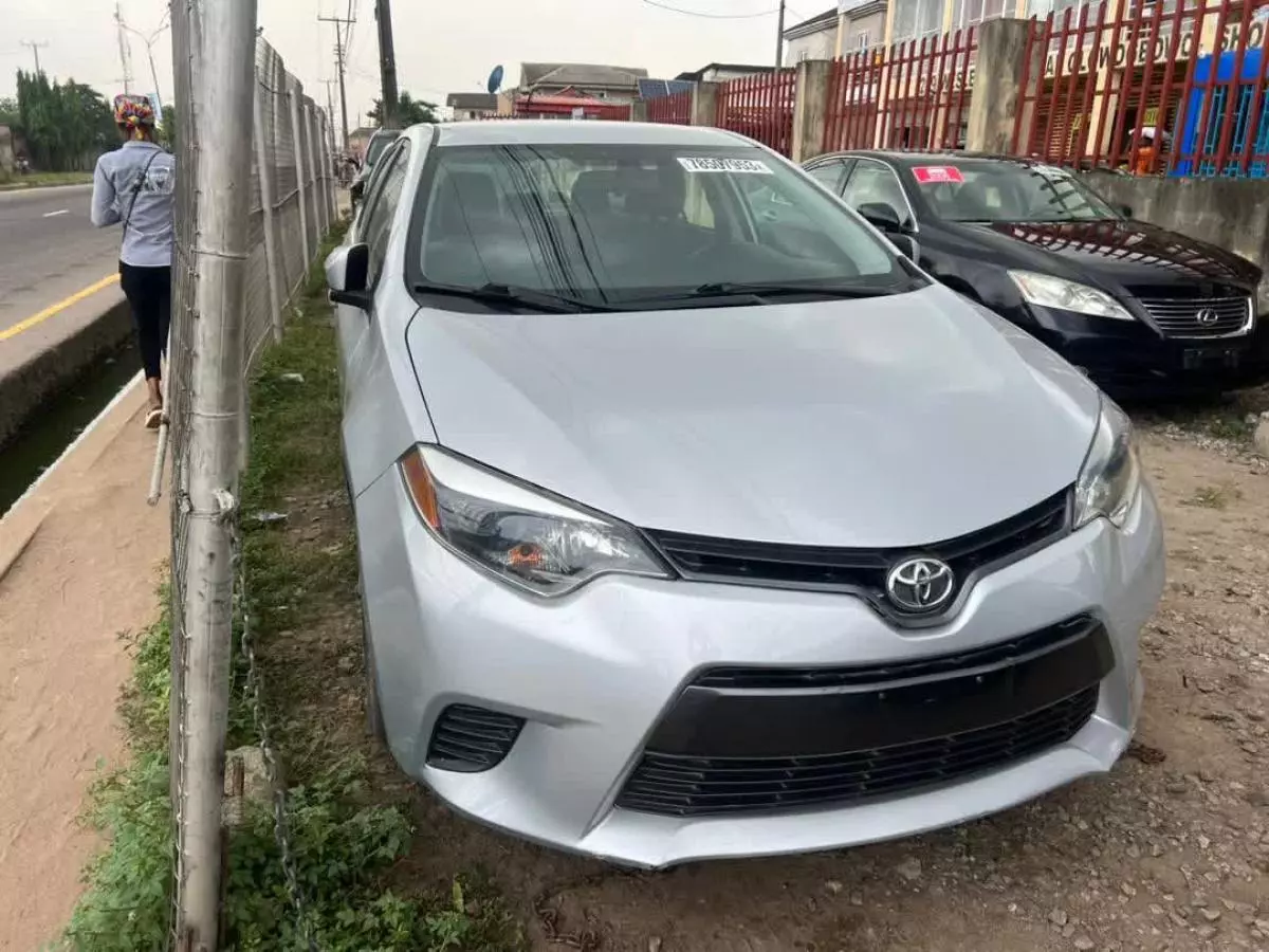 Toyota Corolla   - 2015