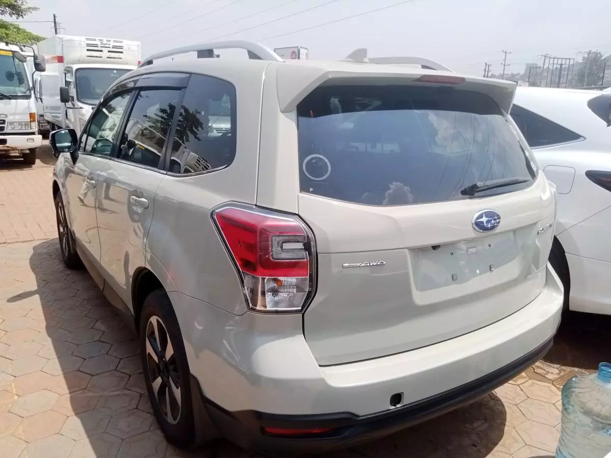 Subaru Forester   - 2015