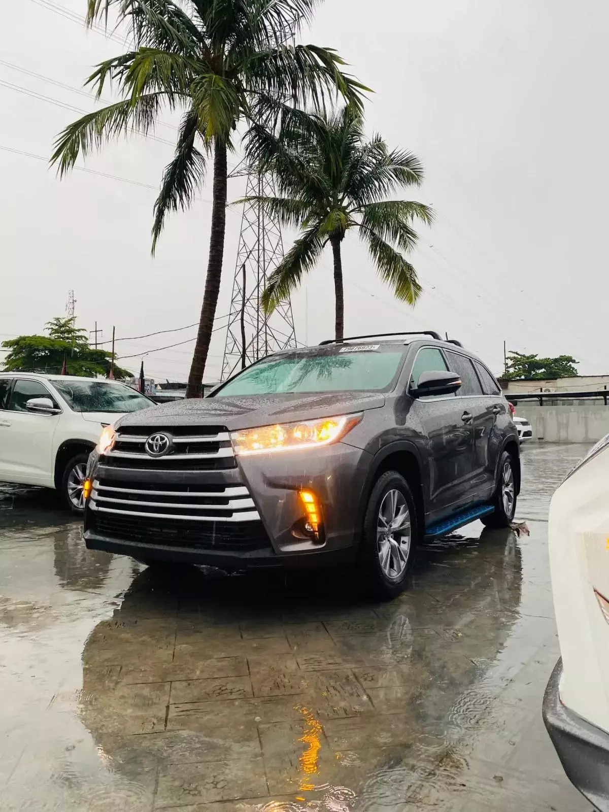 Toyota Highlander   - 2014