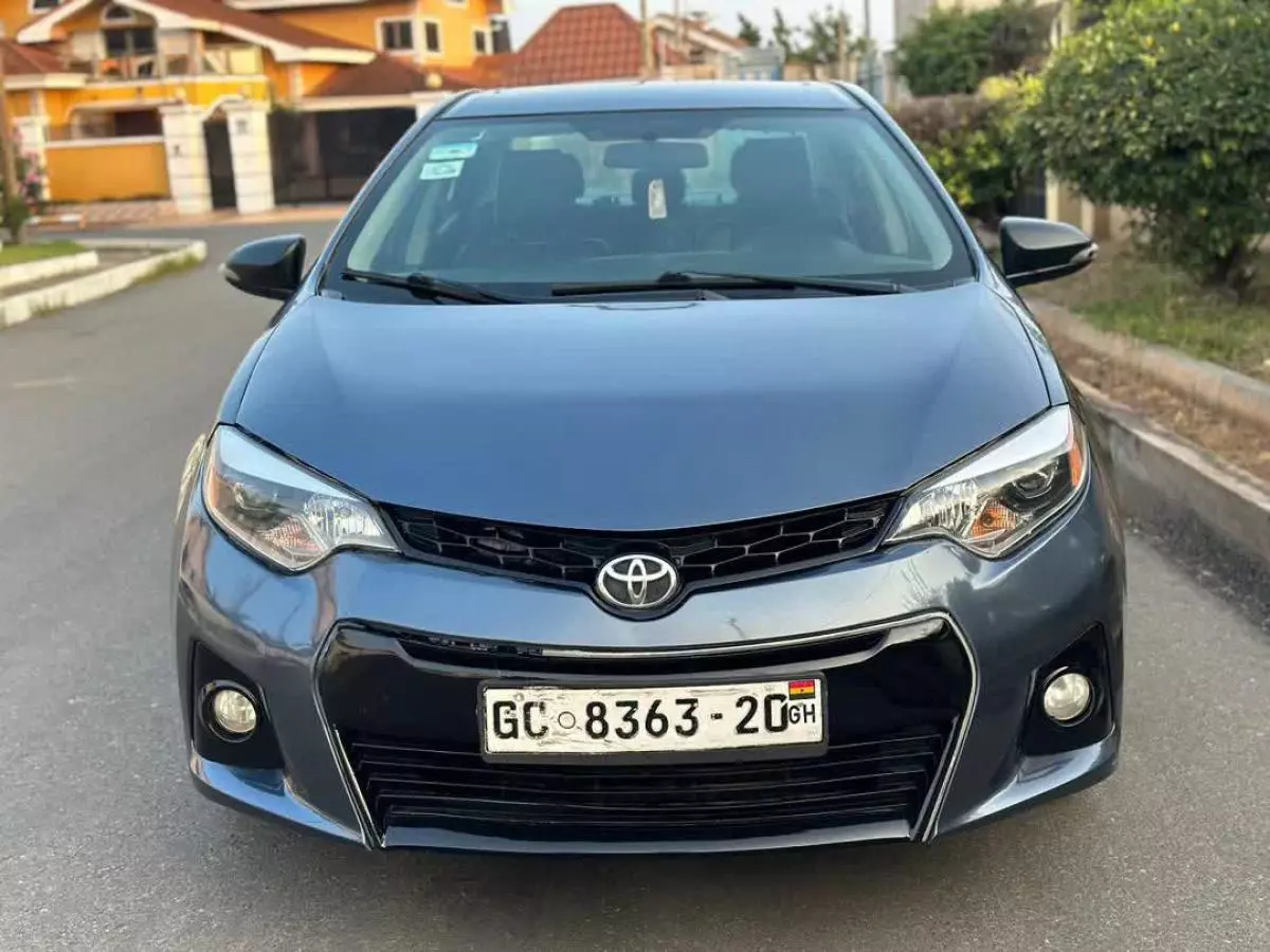 Toyota Corolla   - 2016