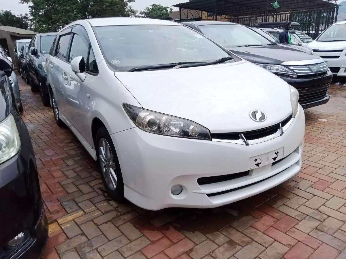 Toyota Wish   - 2009