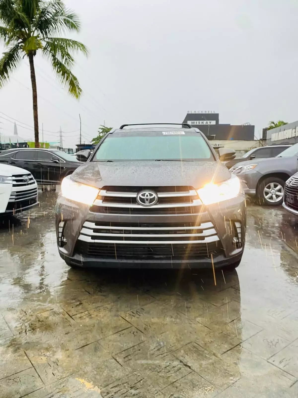 Toyota Highlander   - 2014