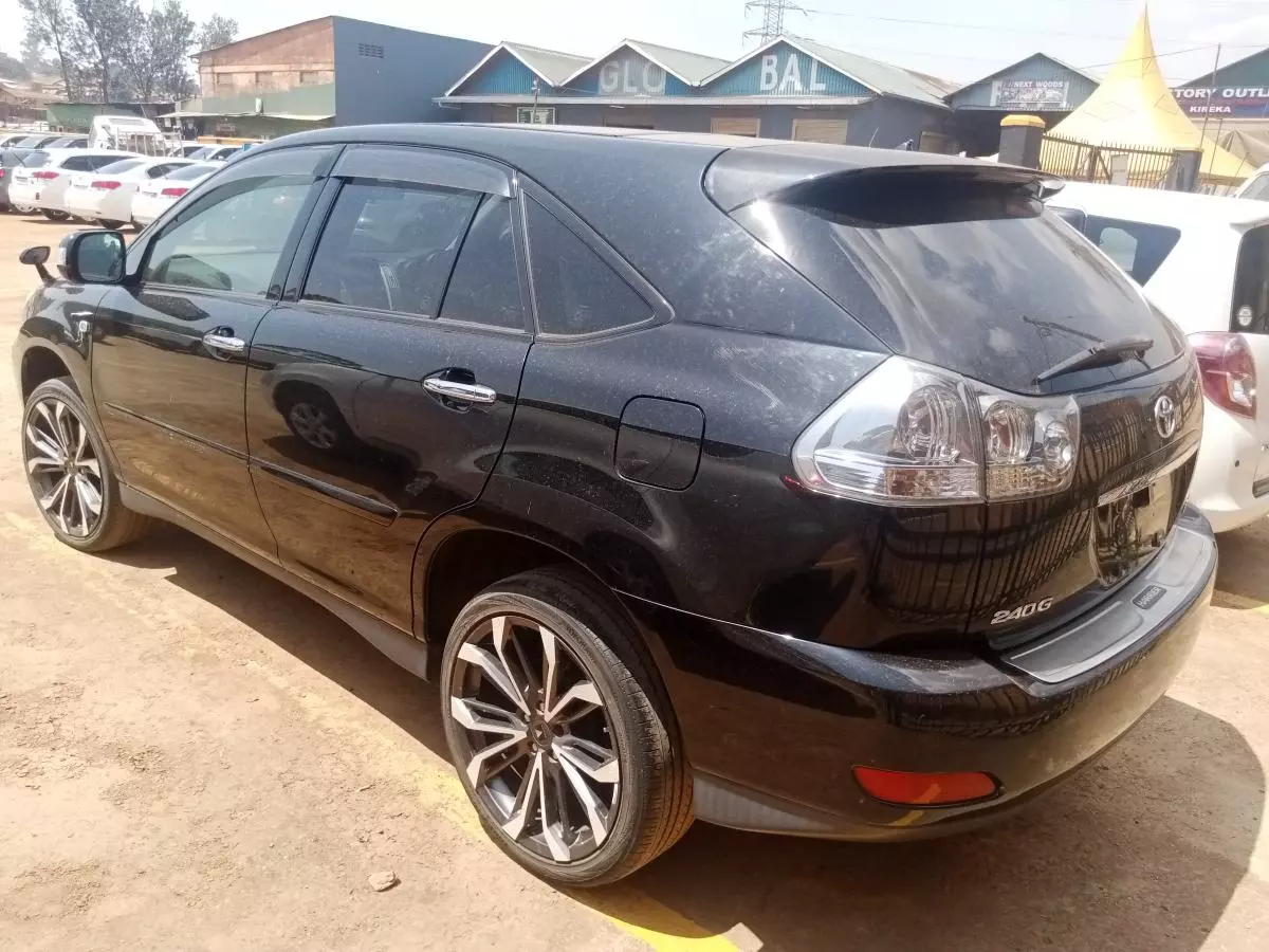 Toyota Harrier   - 2009