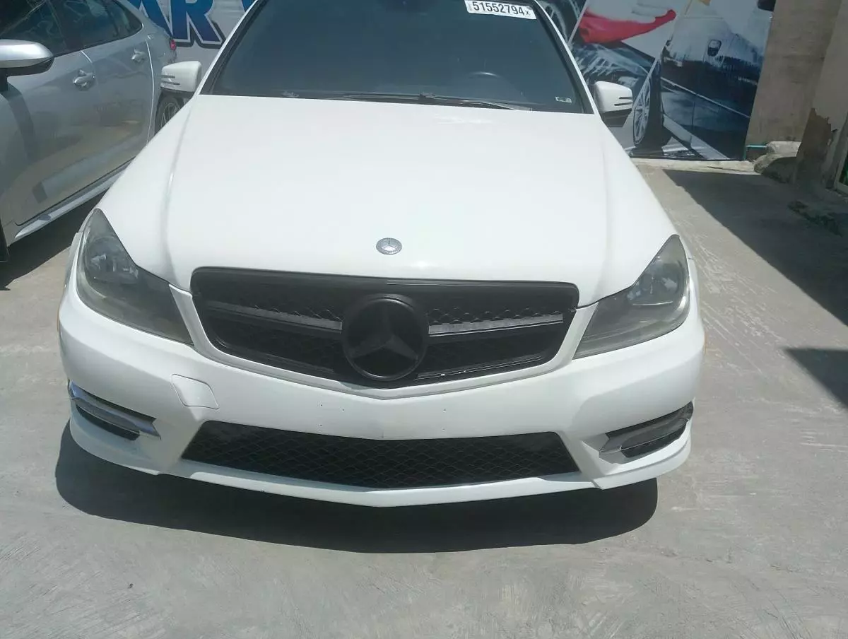 Mercedes-Benz C 300   - 2012