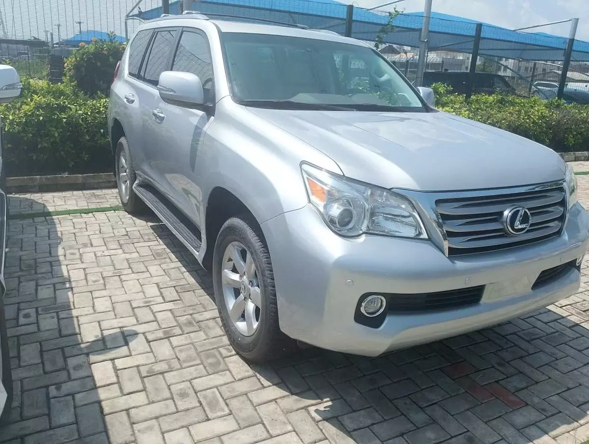 Lexus GX 460   - 2010