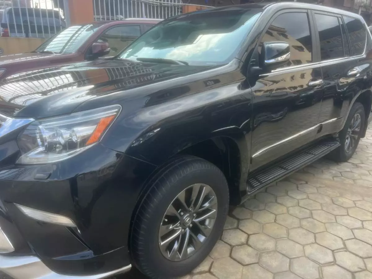 Lexus GX 460   - 2019