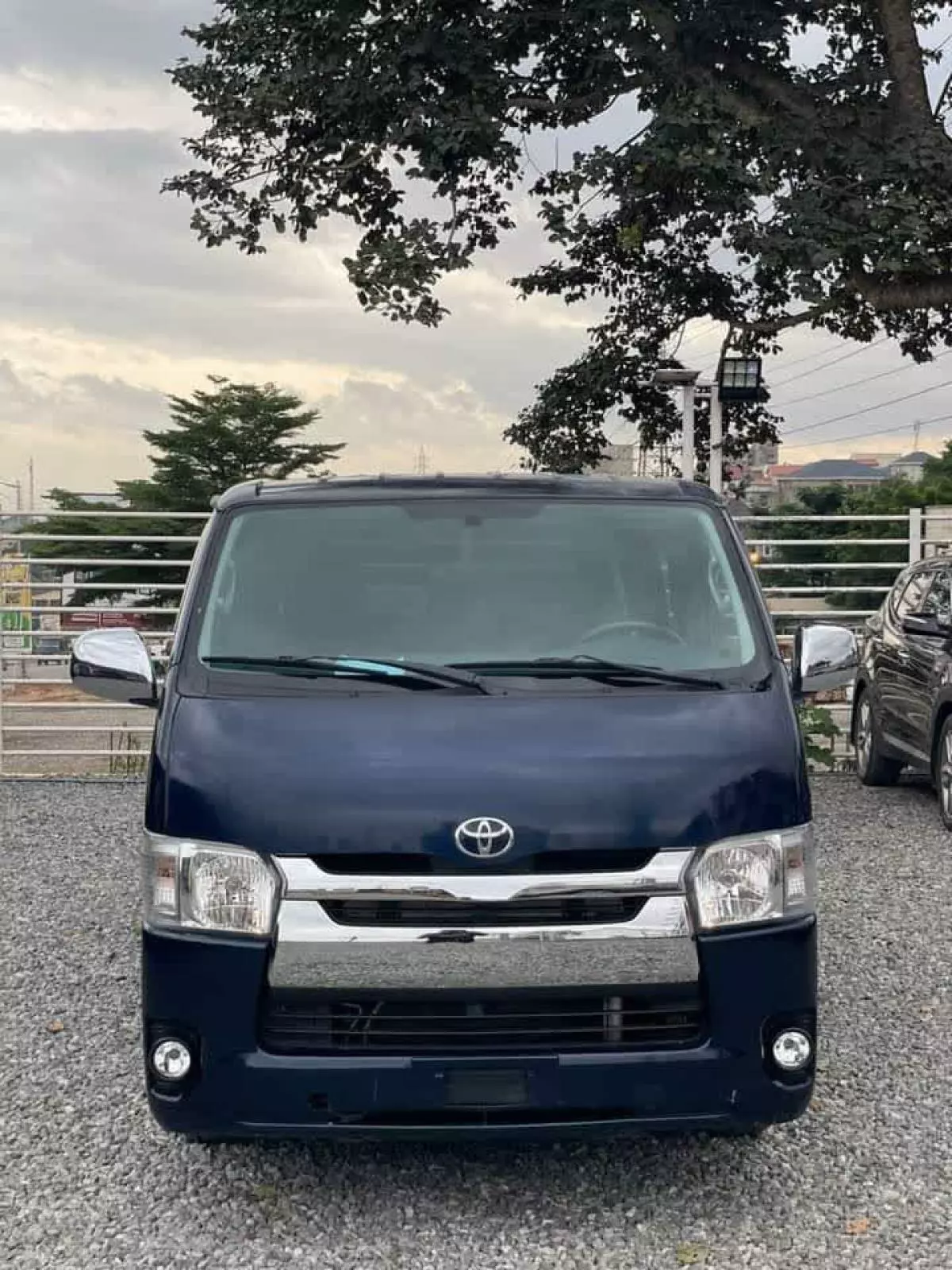 Toyota Hiace   - 2014