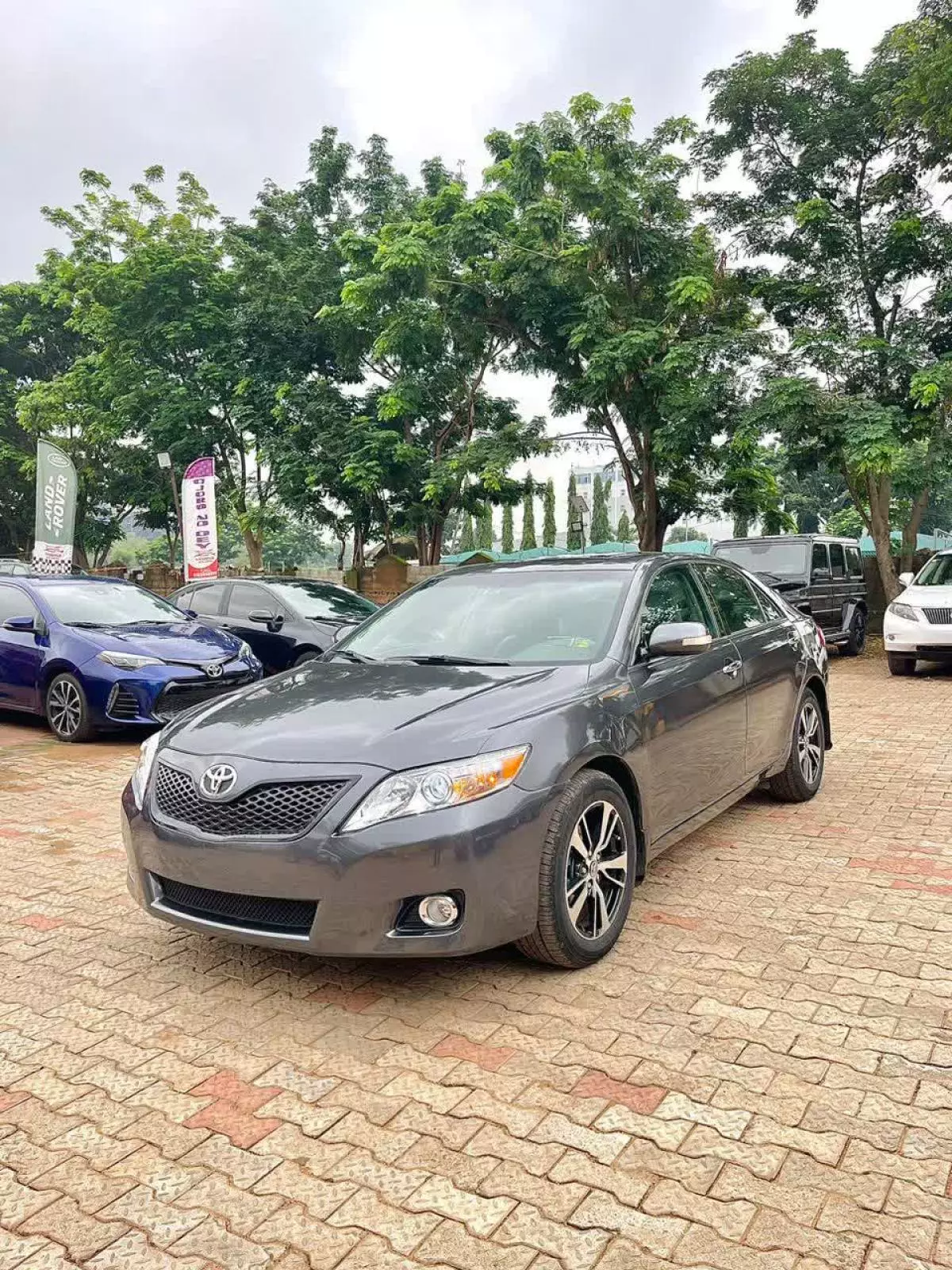 Toyota Camry   - 2009