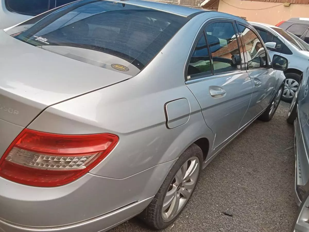 Mercedes-Benz C 200   - 2009