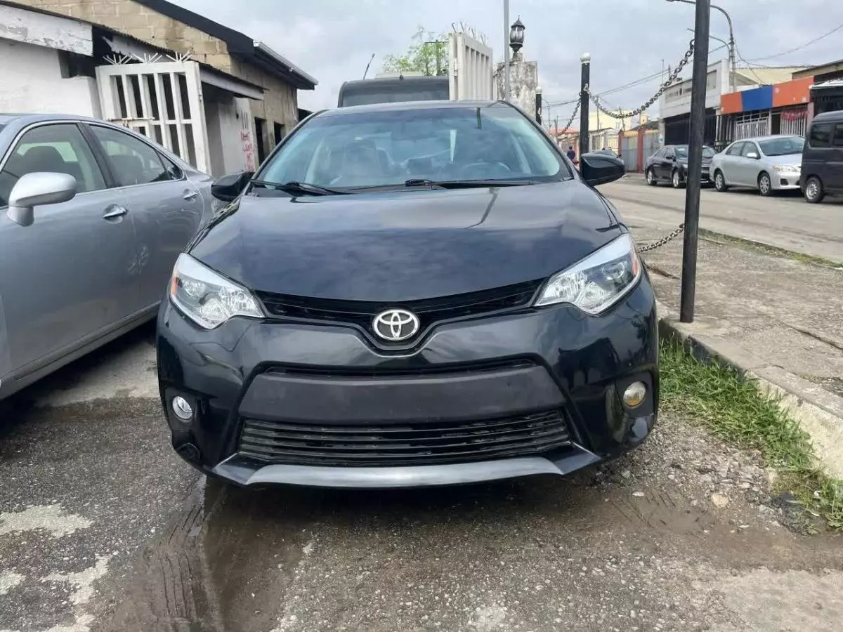 Toyota Corolla   - 2015