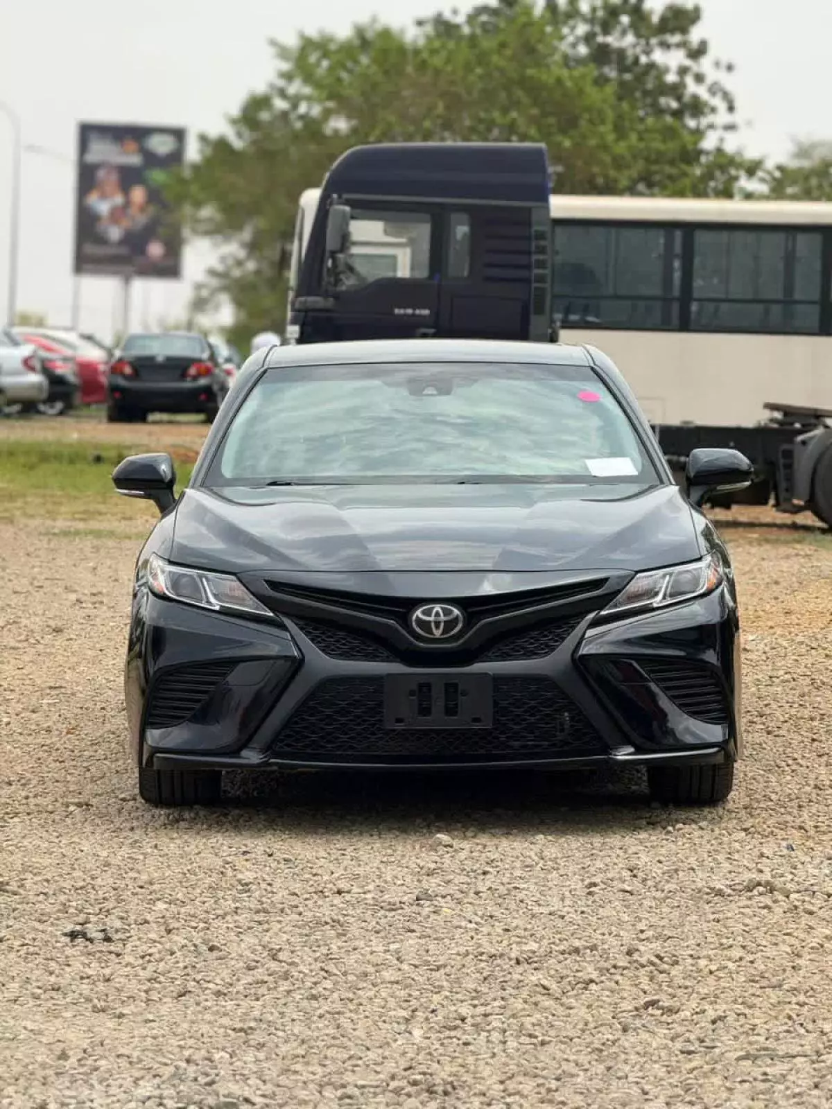 Toyota Camry   - 2018