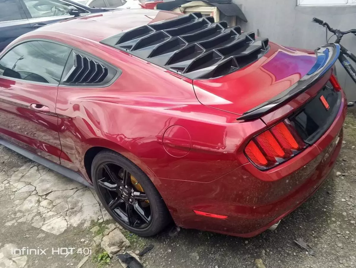 Ford Mustang   - 2016