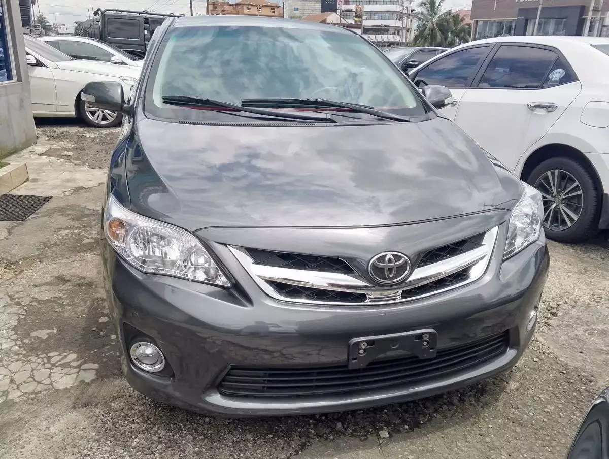 Toyota Corolla   - 2012