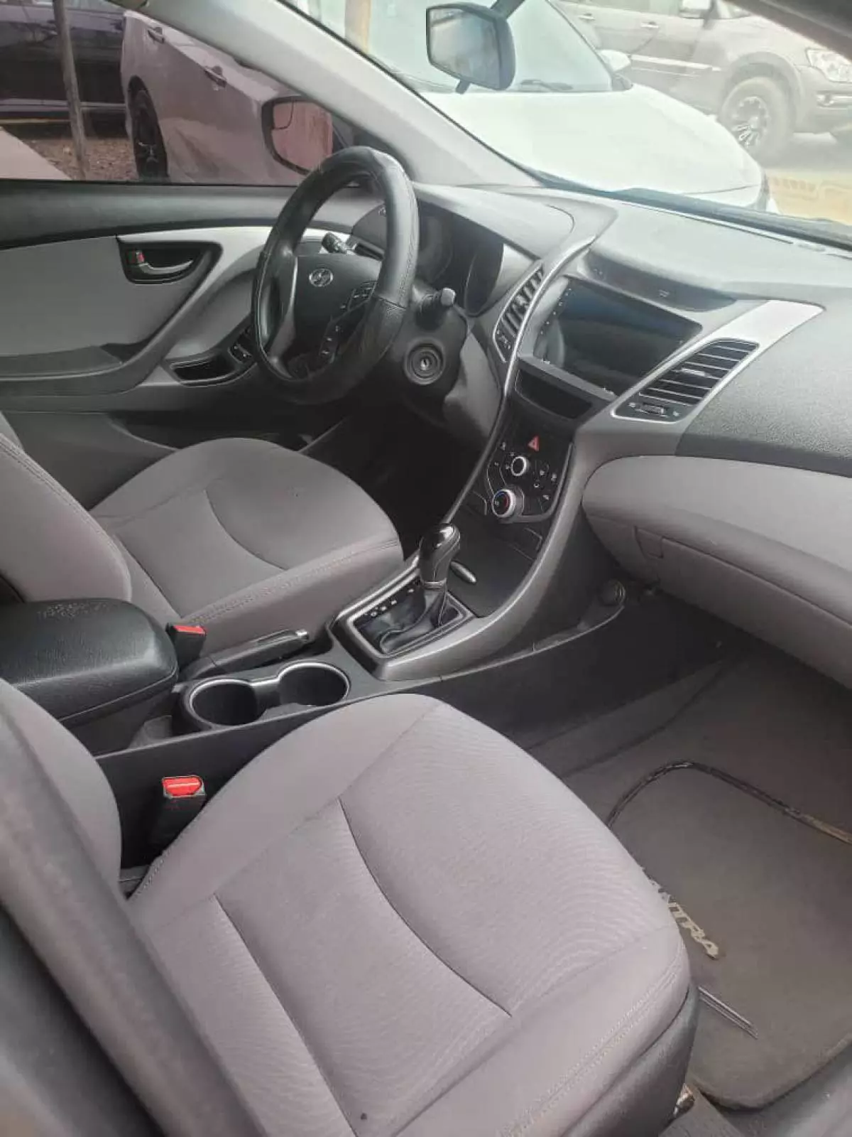 Hyundai Elantra   - 2014