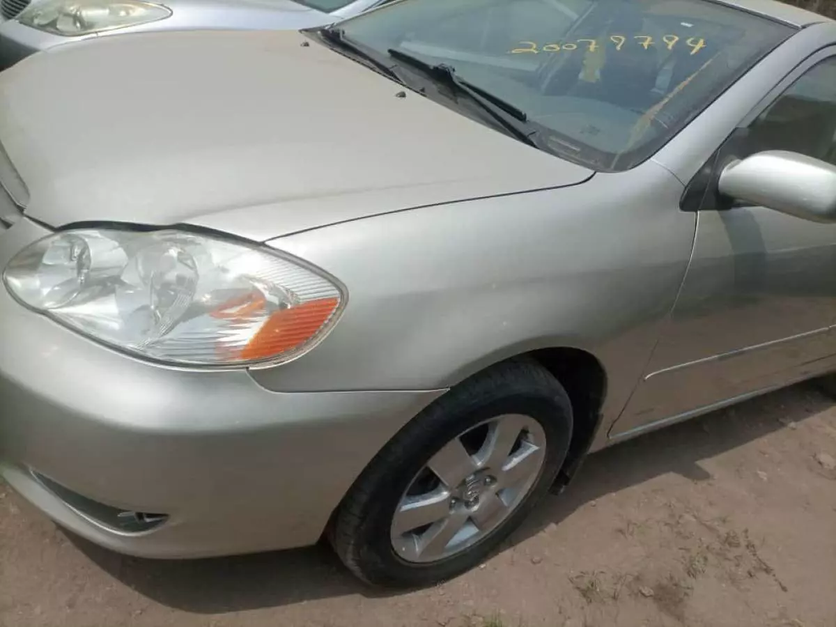 Toyota Corolla - 2003