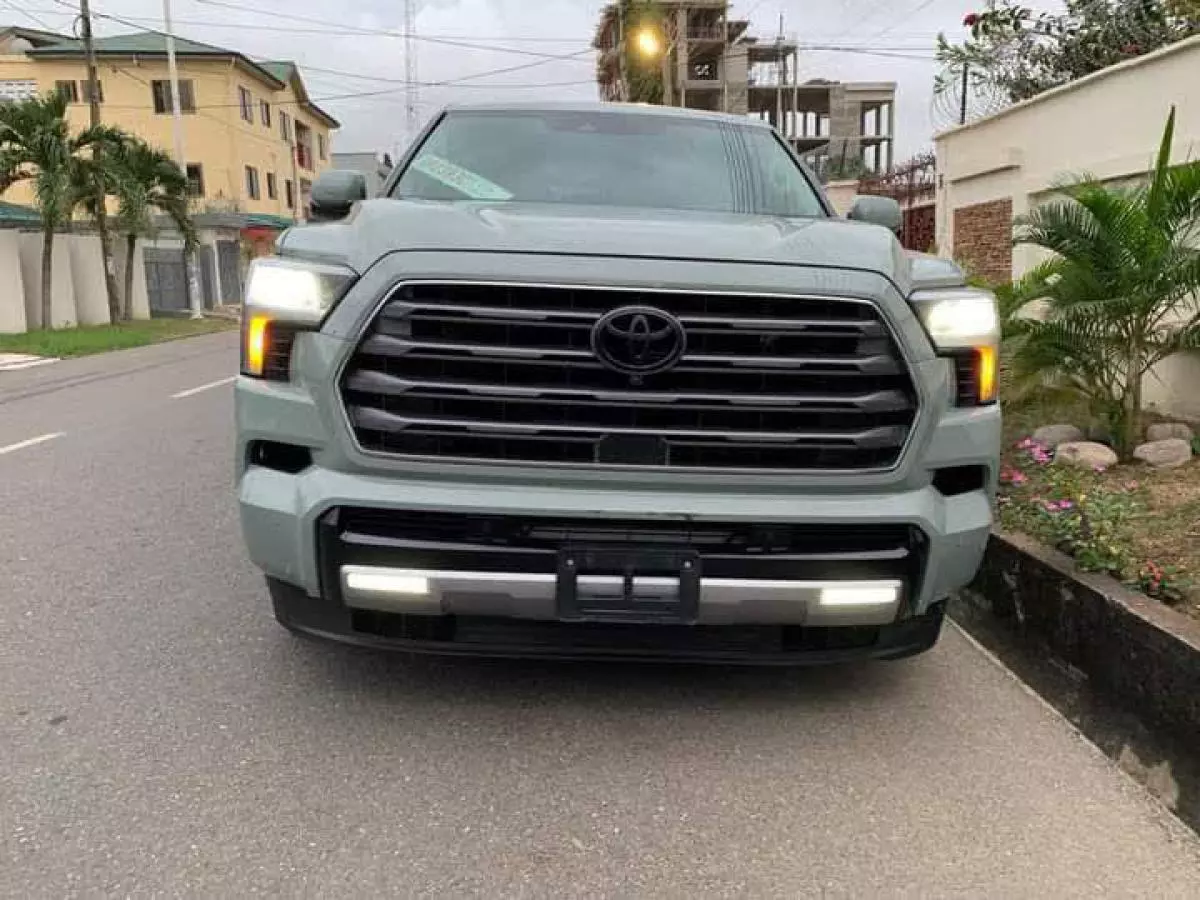 Toyota Sequoia   - 2024