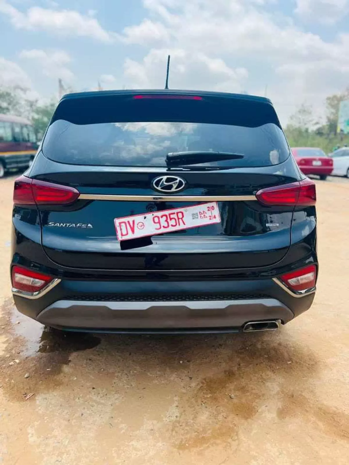 Hyundai Santa Fe   - 2019