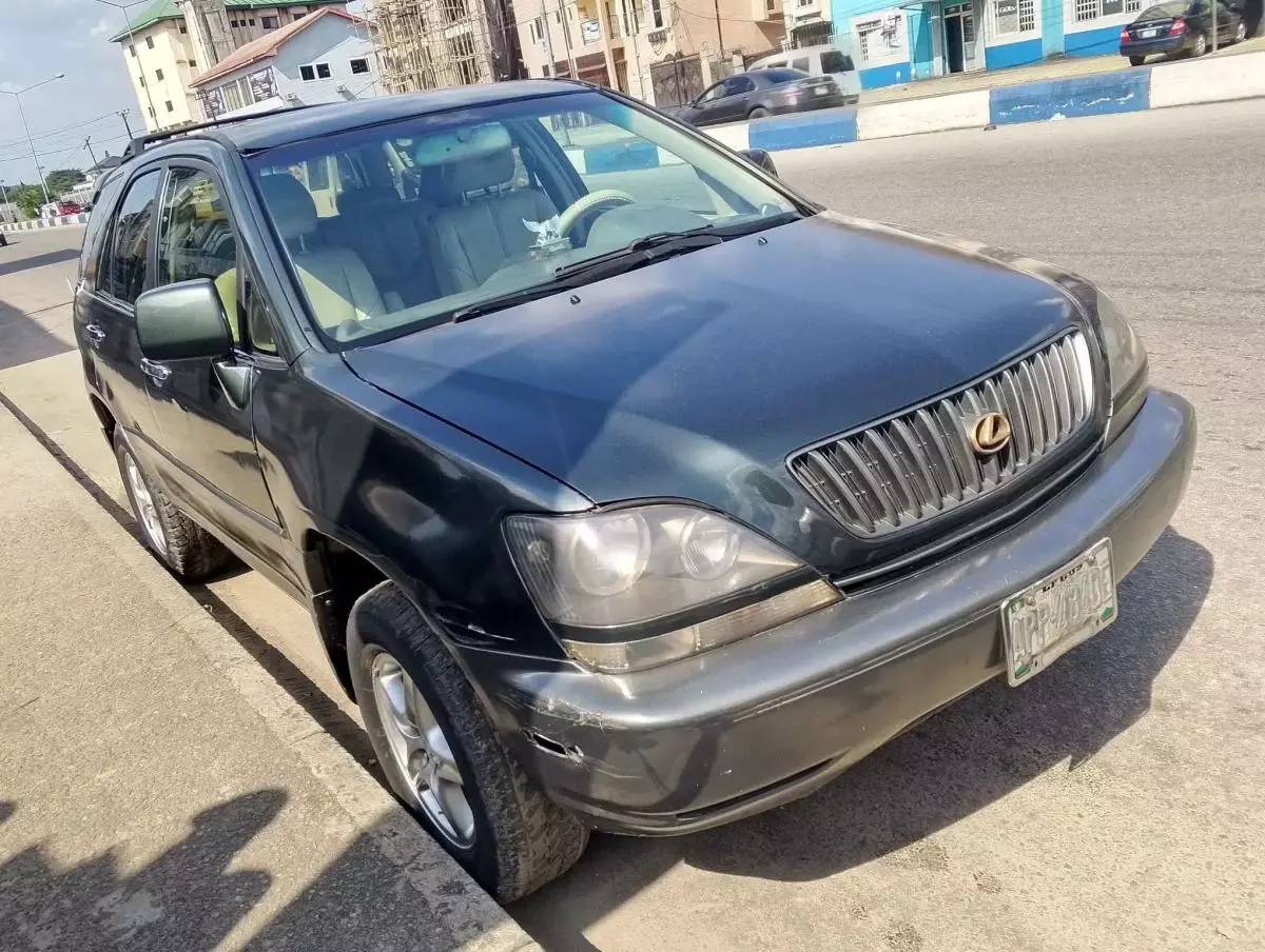 Lexus RX 300   - 1999