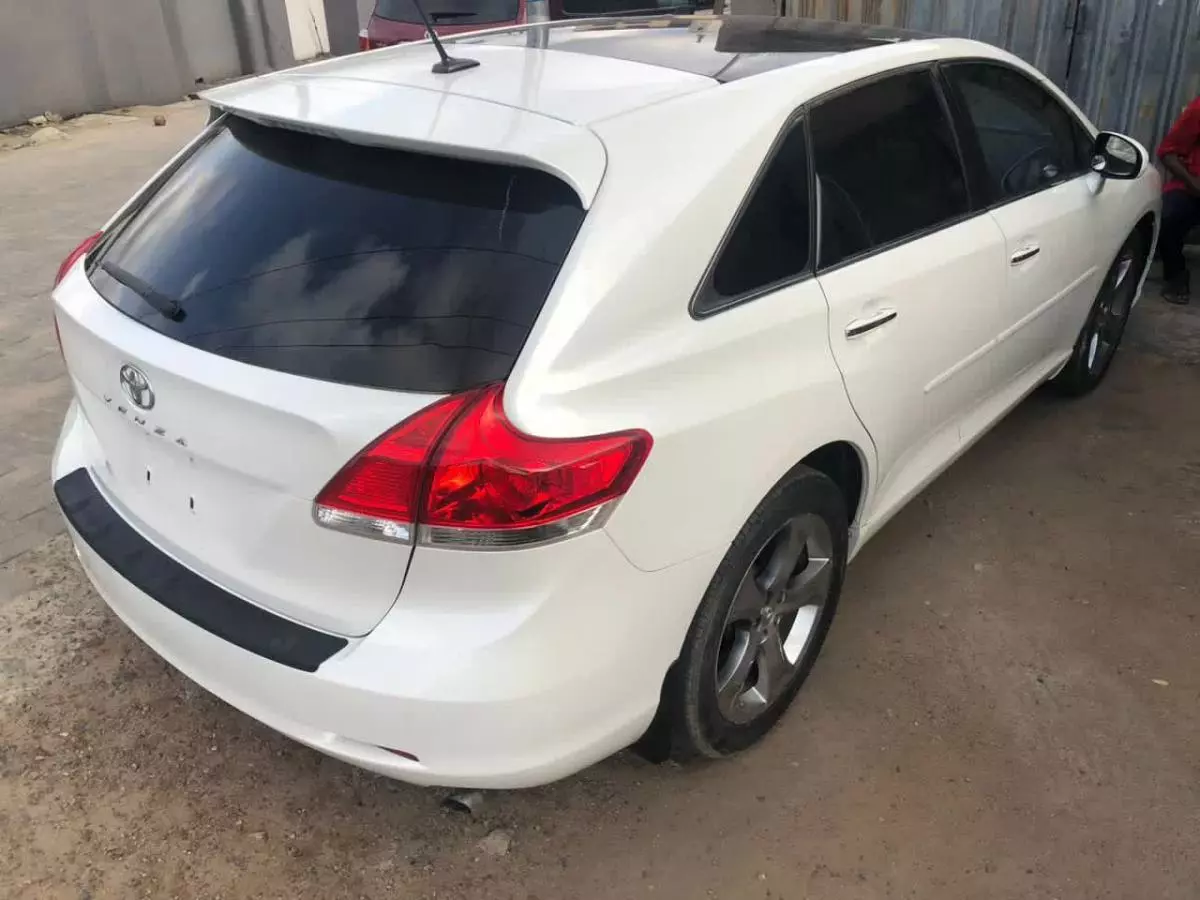 Toyota Venza - 2010