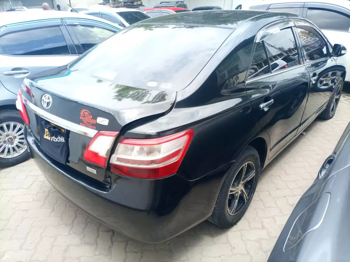Toyota Premio  - 2010