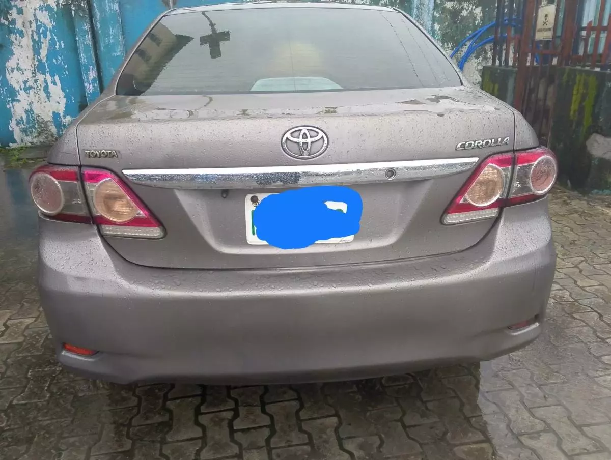 Toyota Corolla   - 2011