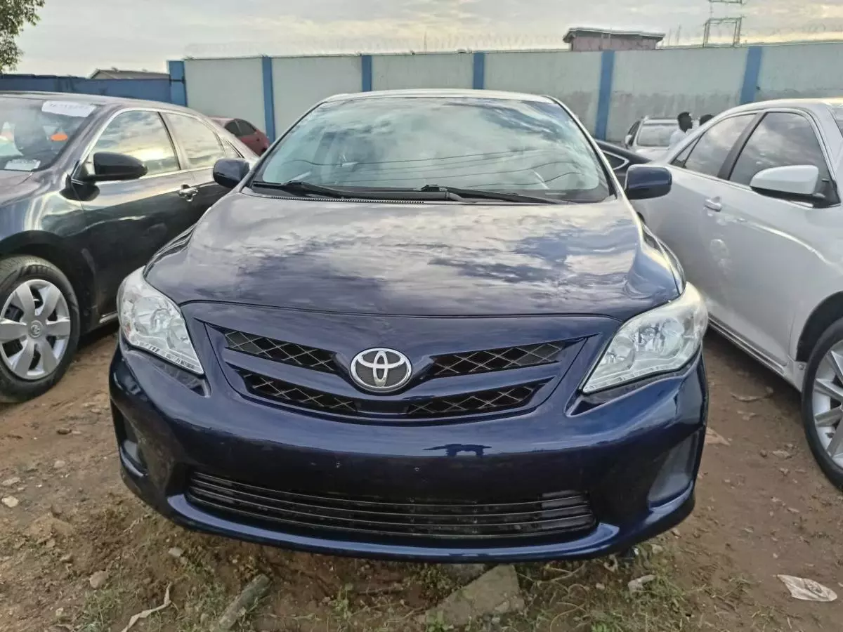 Toyota Corolla   - 2011