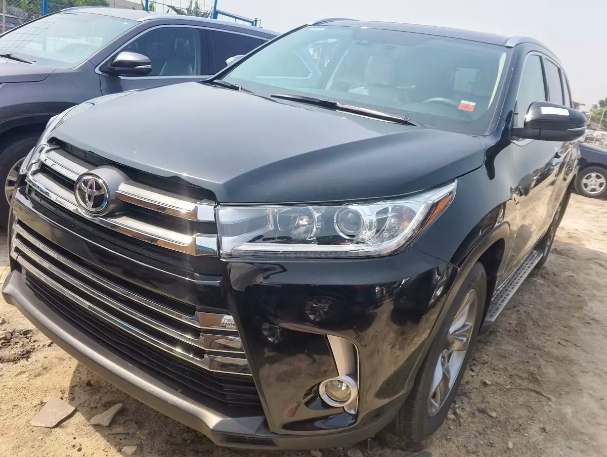 Toyota Highlander   - 2014