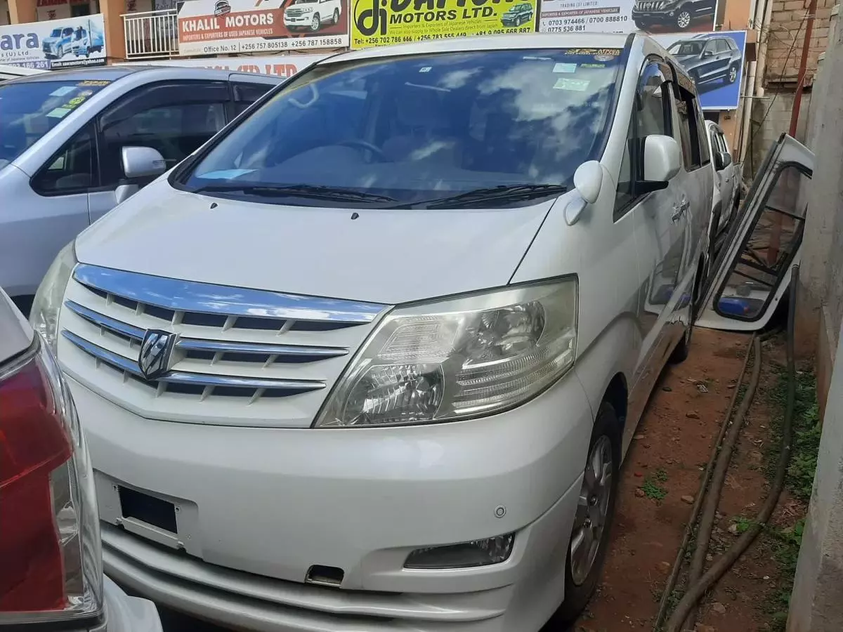 Toyota Alphard   - 2008