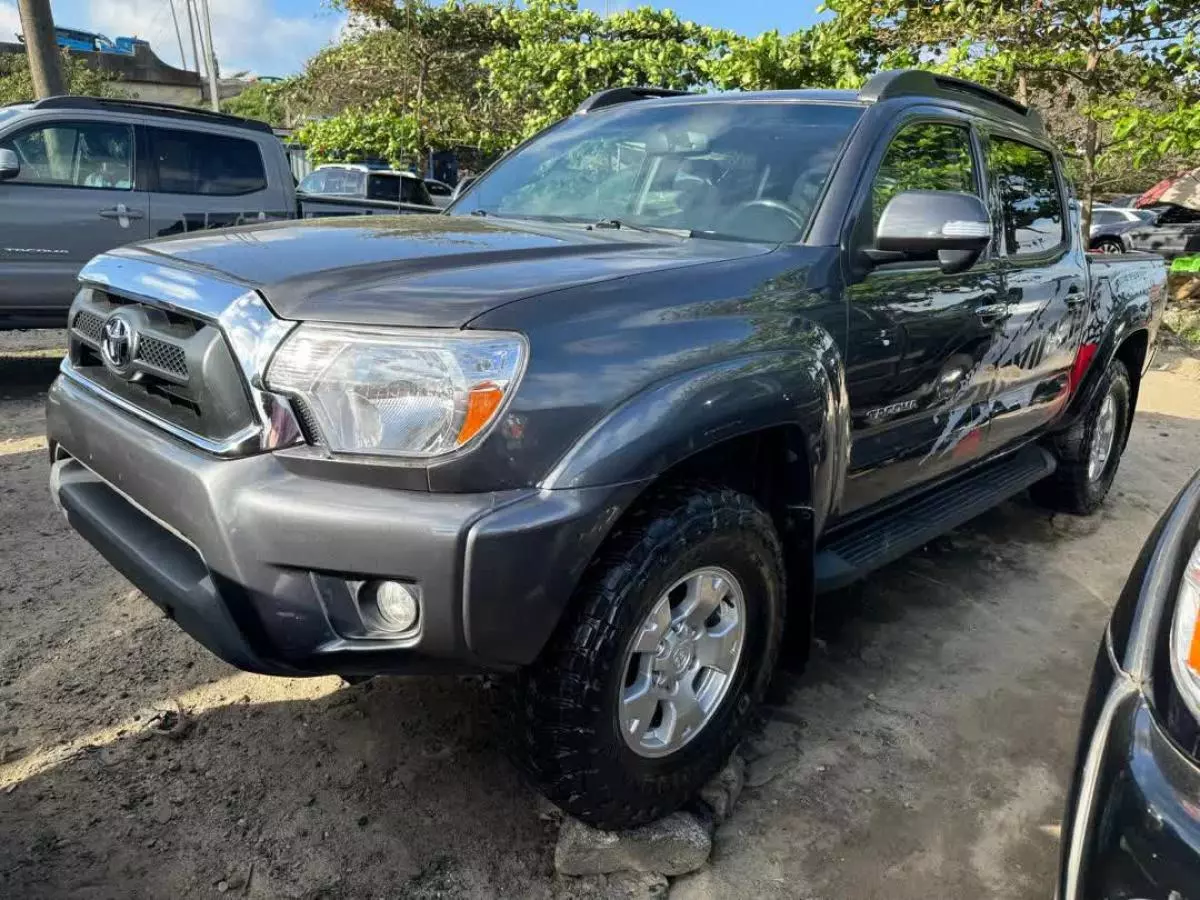 Toyota Tacoma   - 2012