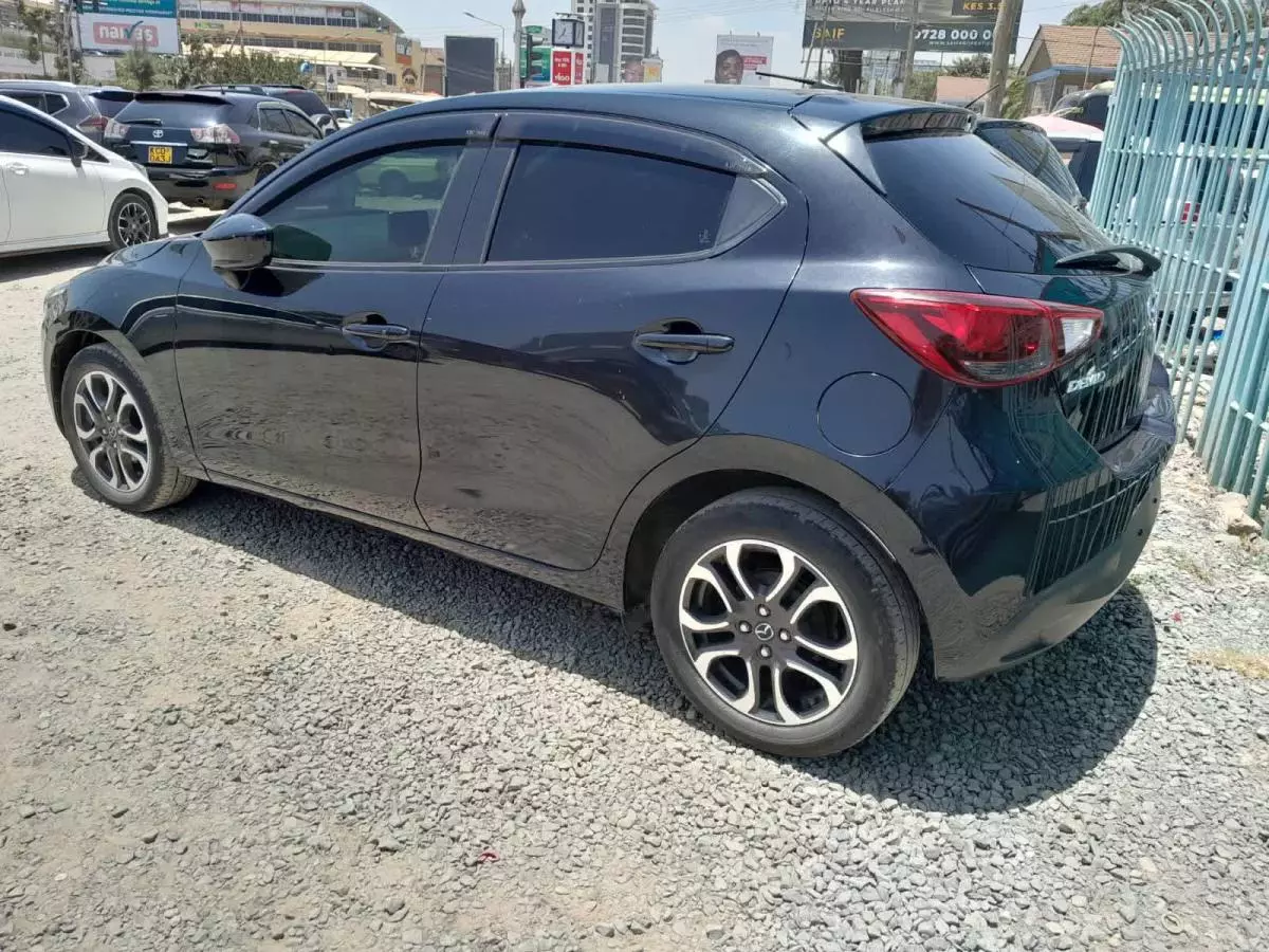 Mazda Demio - 2015