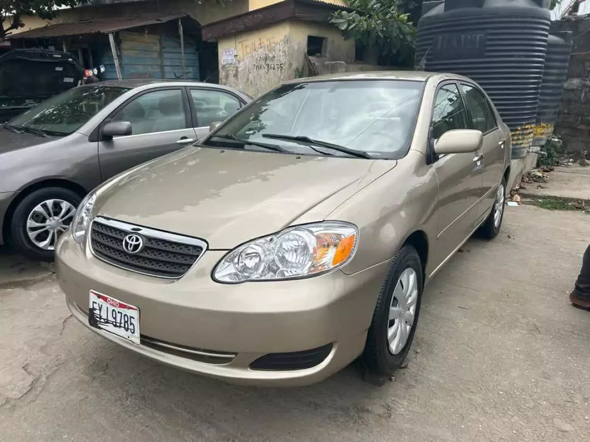 Toyota Corolla   - 2006