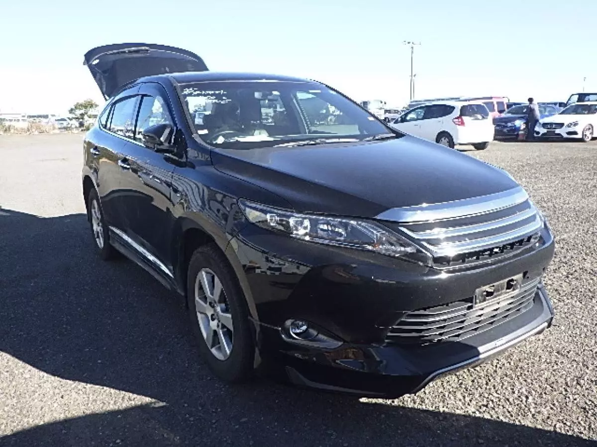 Toyota Harrier   - 2016