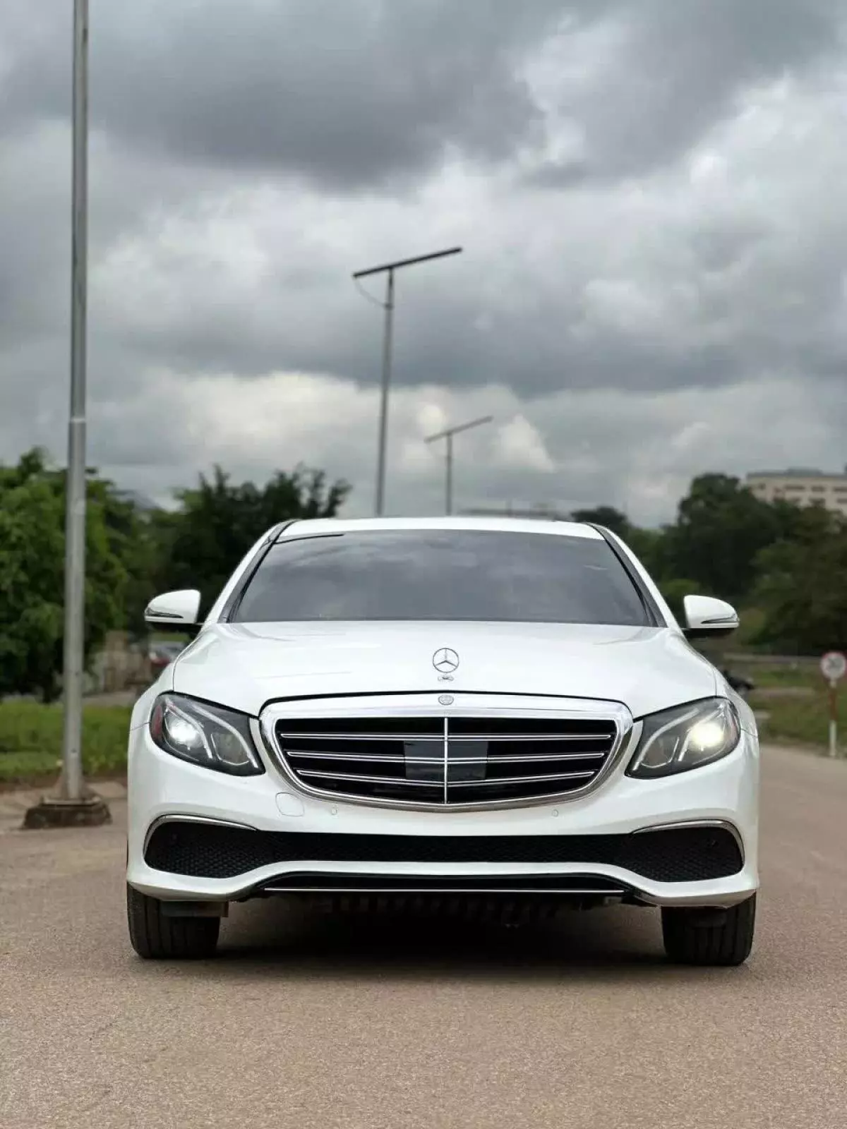 Mercedes-Benz E 300   - 2018