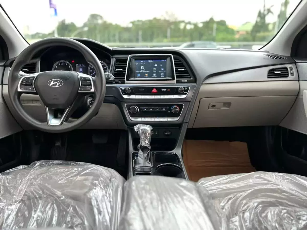 Hyundai Sonata   - 2019