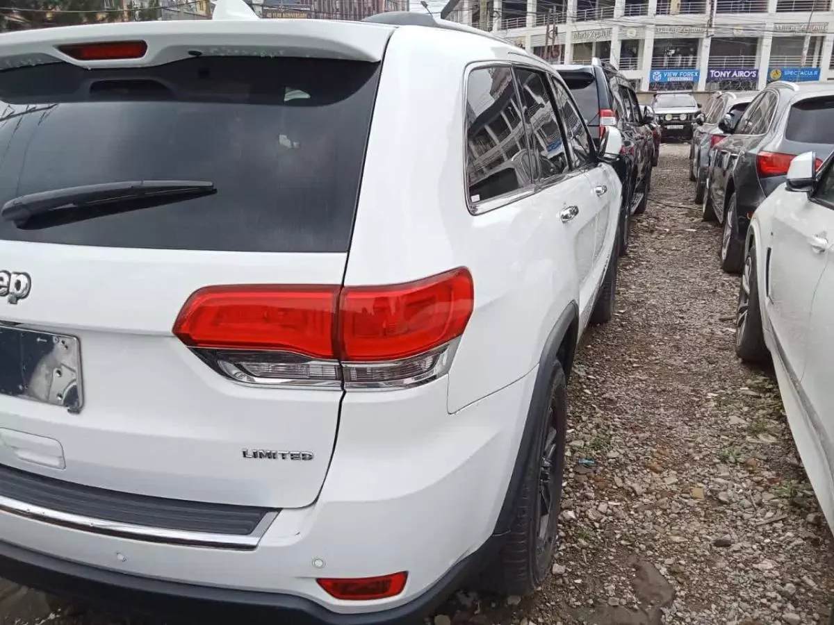 JEEP Grand Cherokee   - 2016