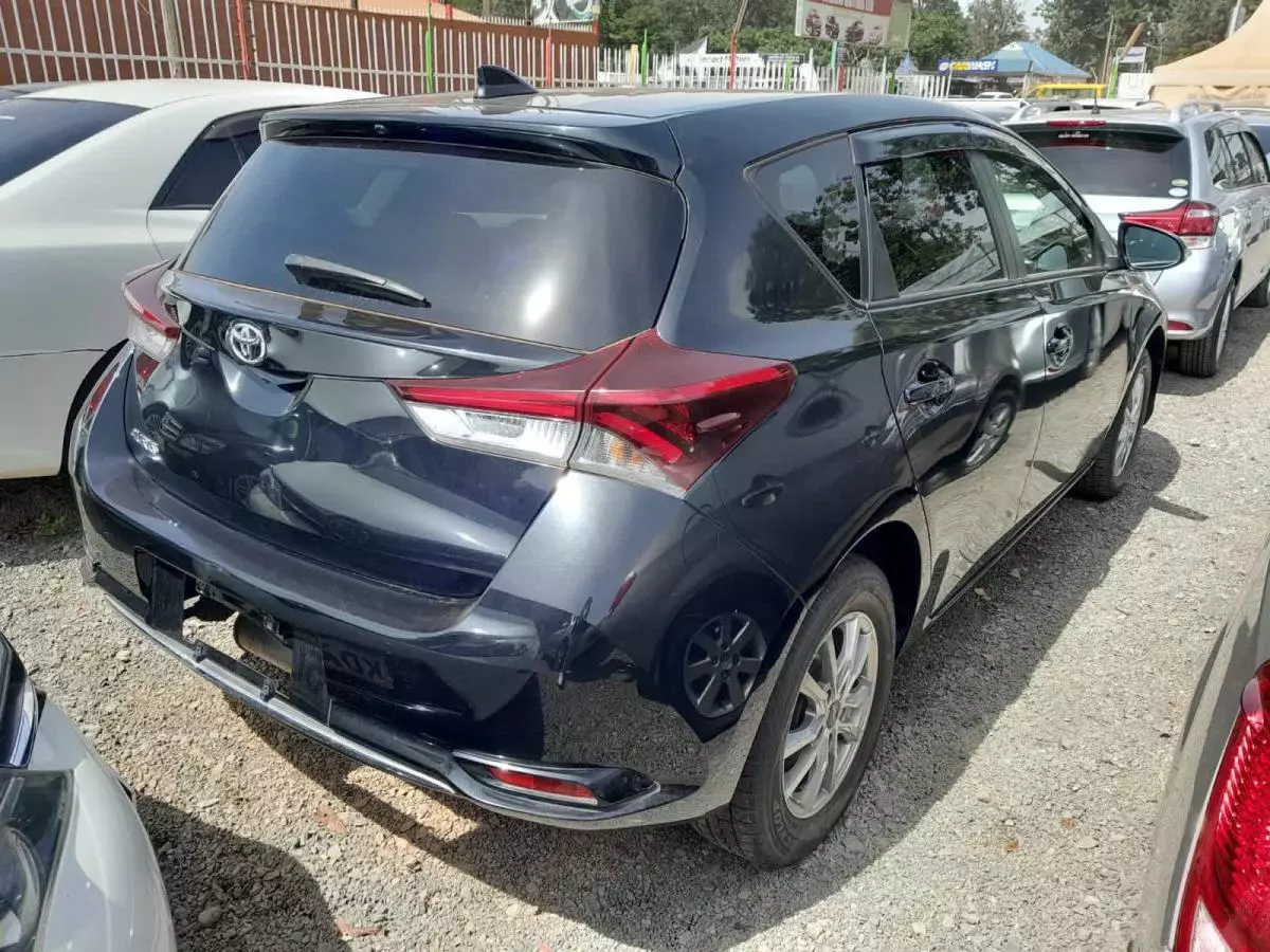 Toyota Auris - 2015