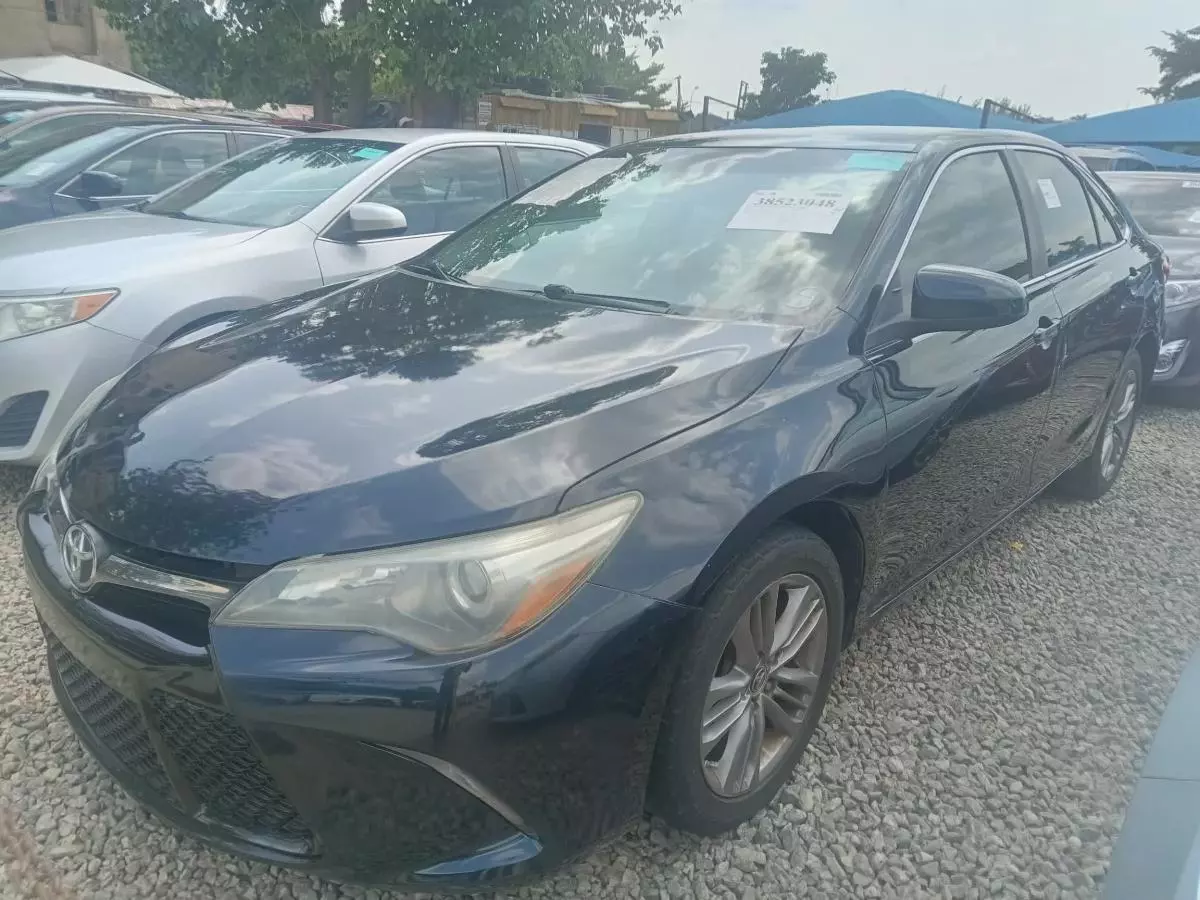 Toyota Camry   - 2015