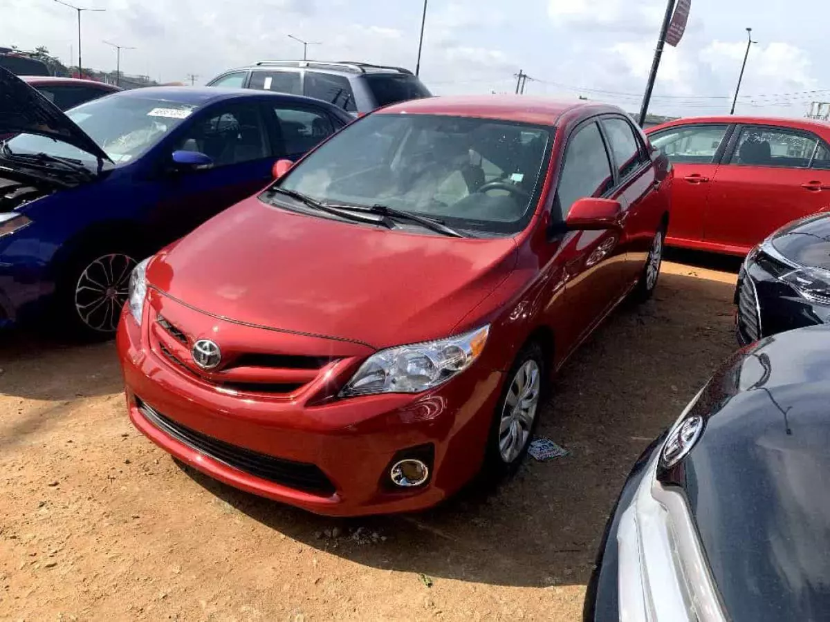 Toyota Corolla   - 2012