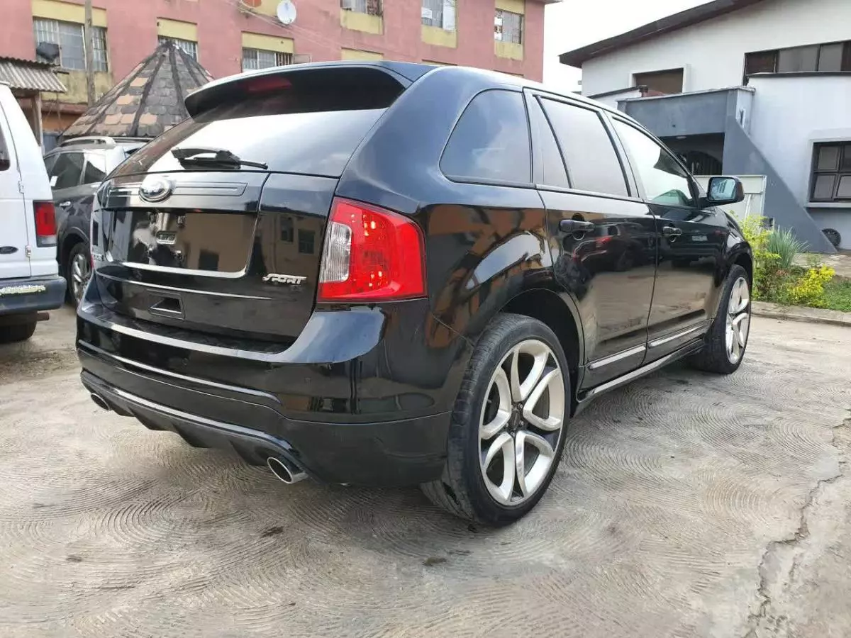 Ford Edge   - 2011