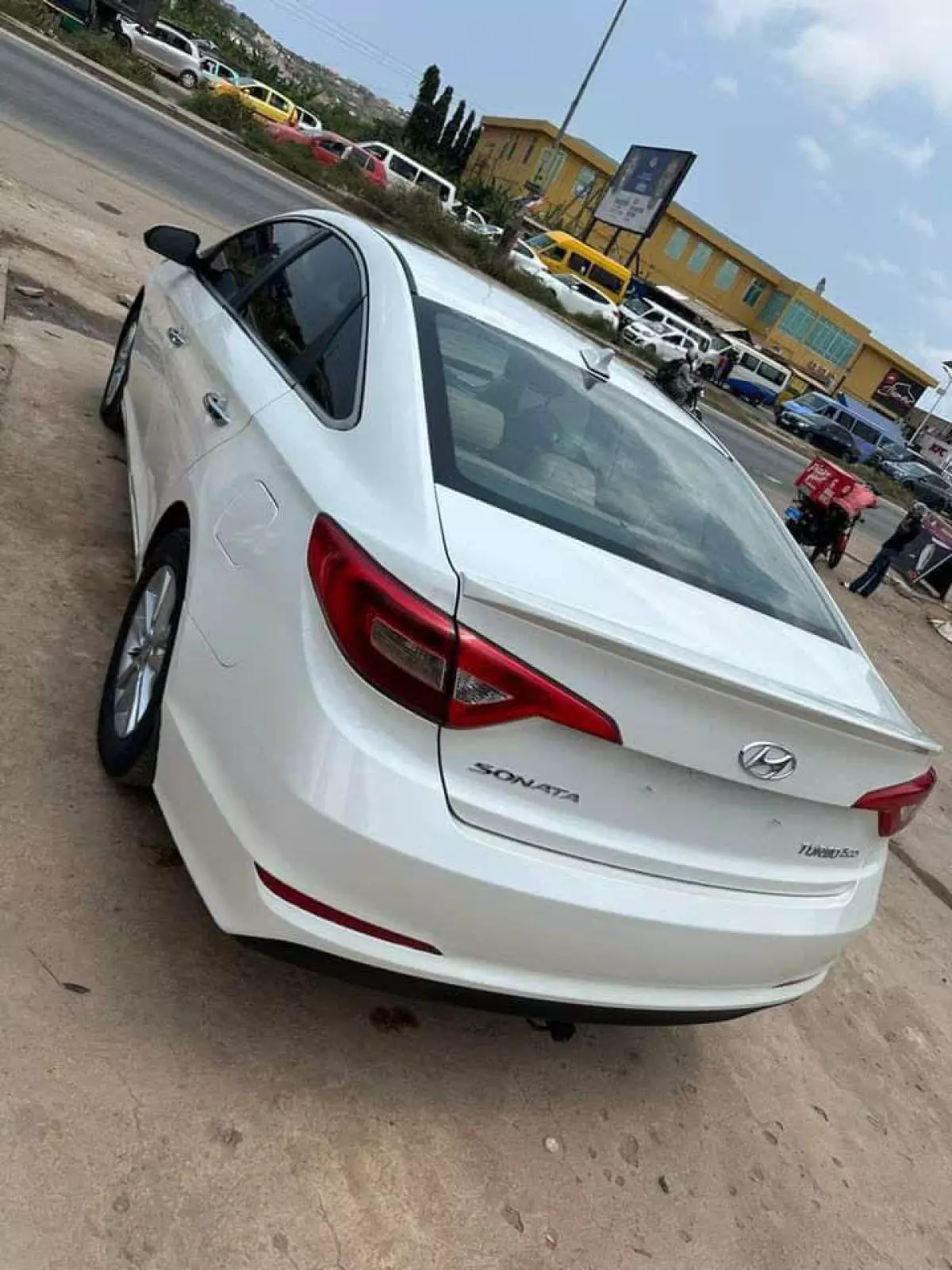 Hyundai Sonata   - 2016