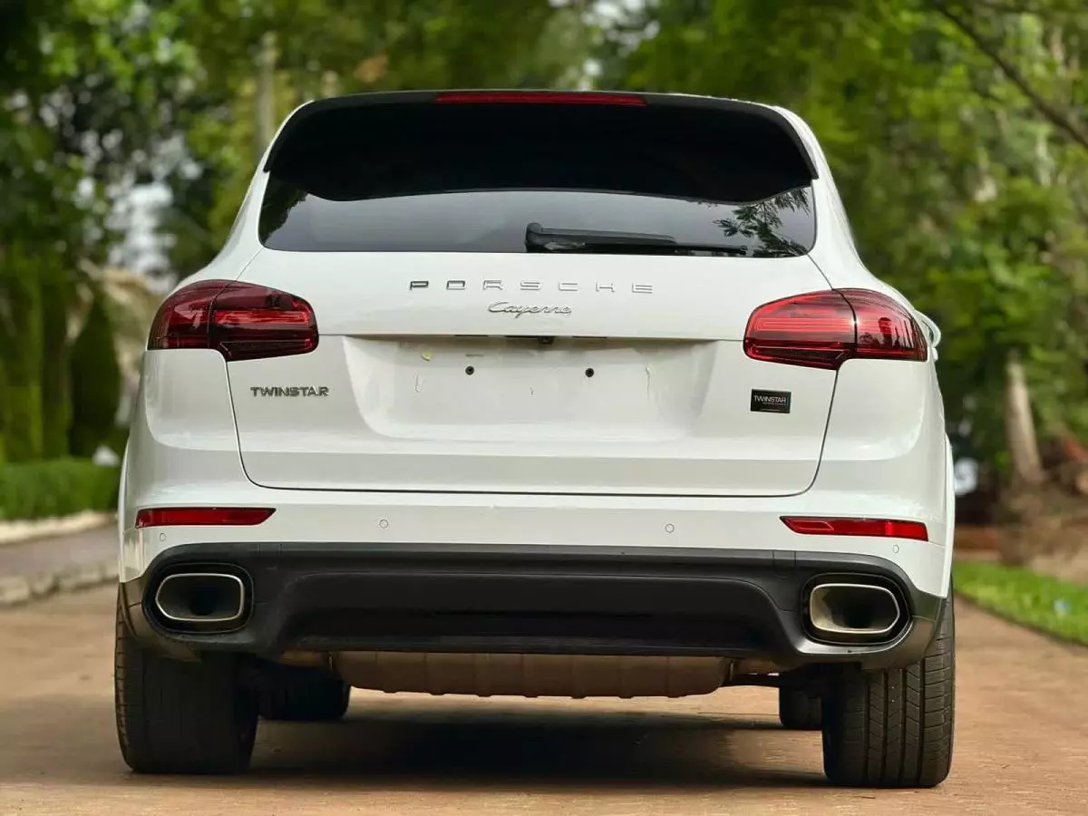 PORSCHE Cayenne   - 2016