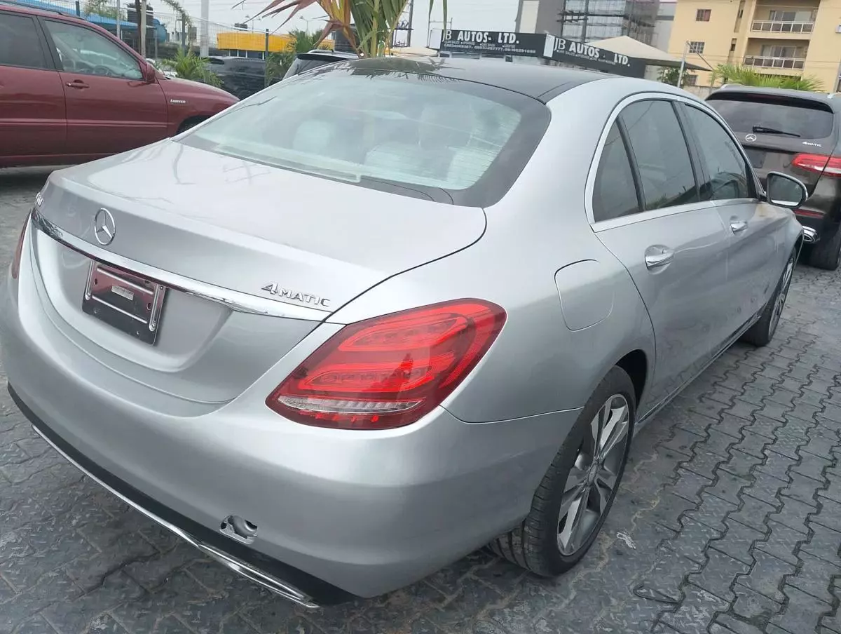 Mercedes-Benz C 300   - 2015