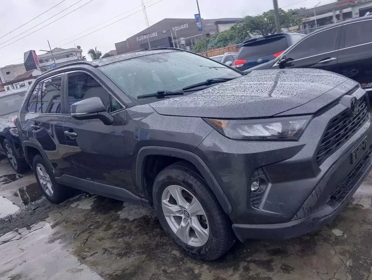 Toyota RAV 4   - 2020