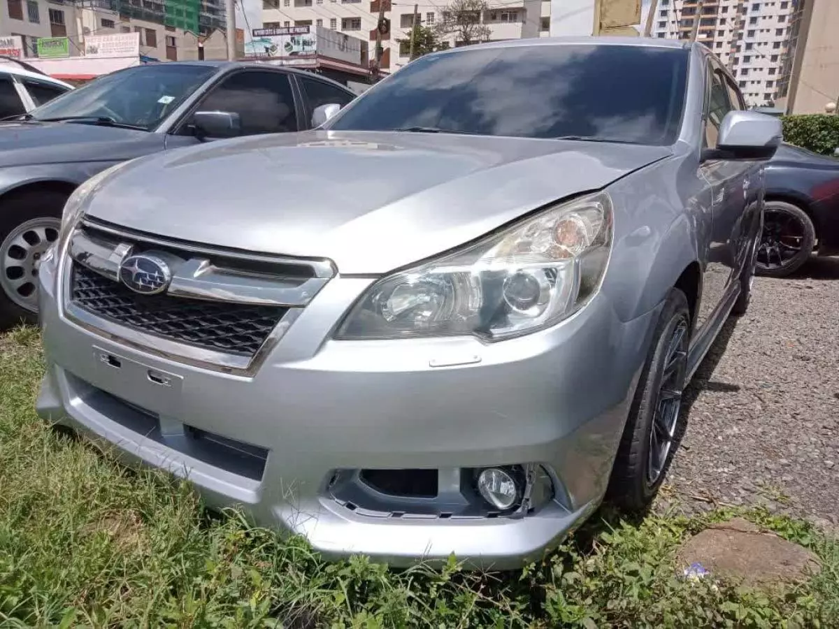 Subaru Outback   - 2013