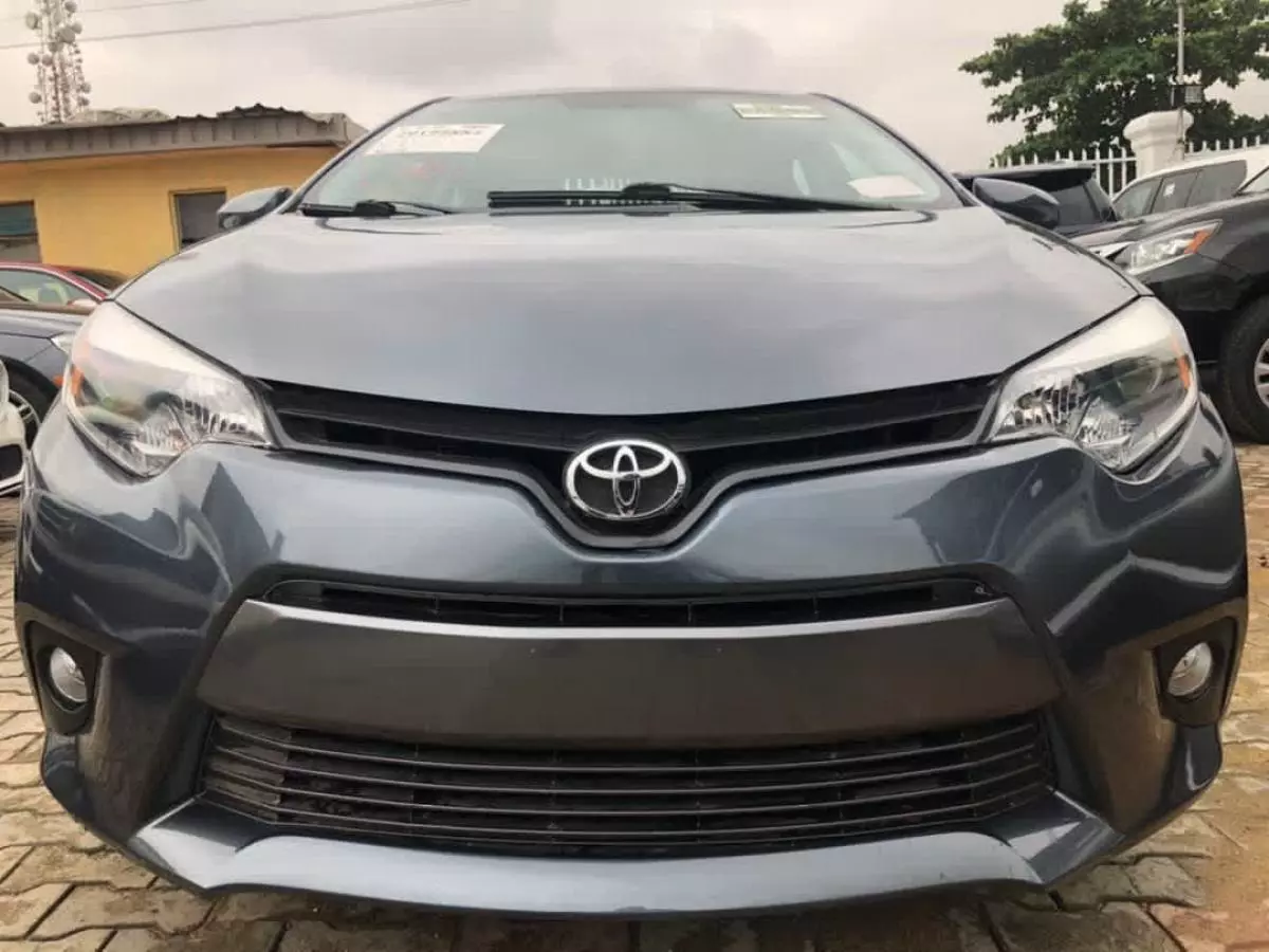 Toyota Corolla   - 2015