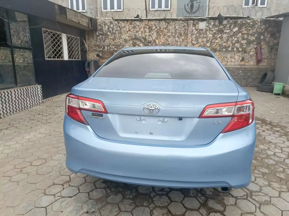 Toyota Camry   - 2014