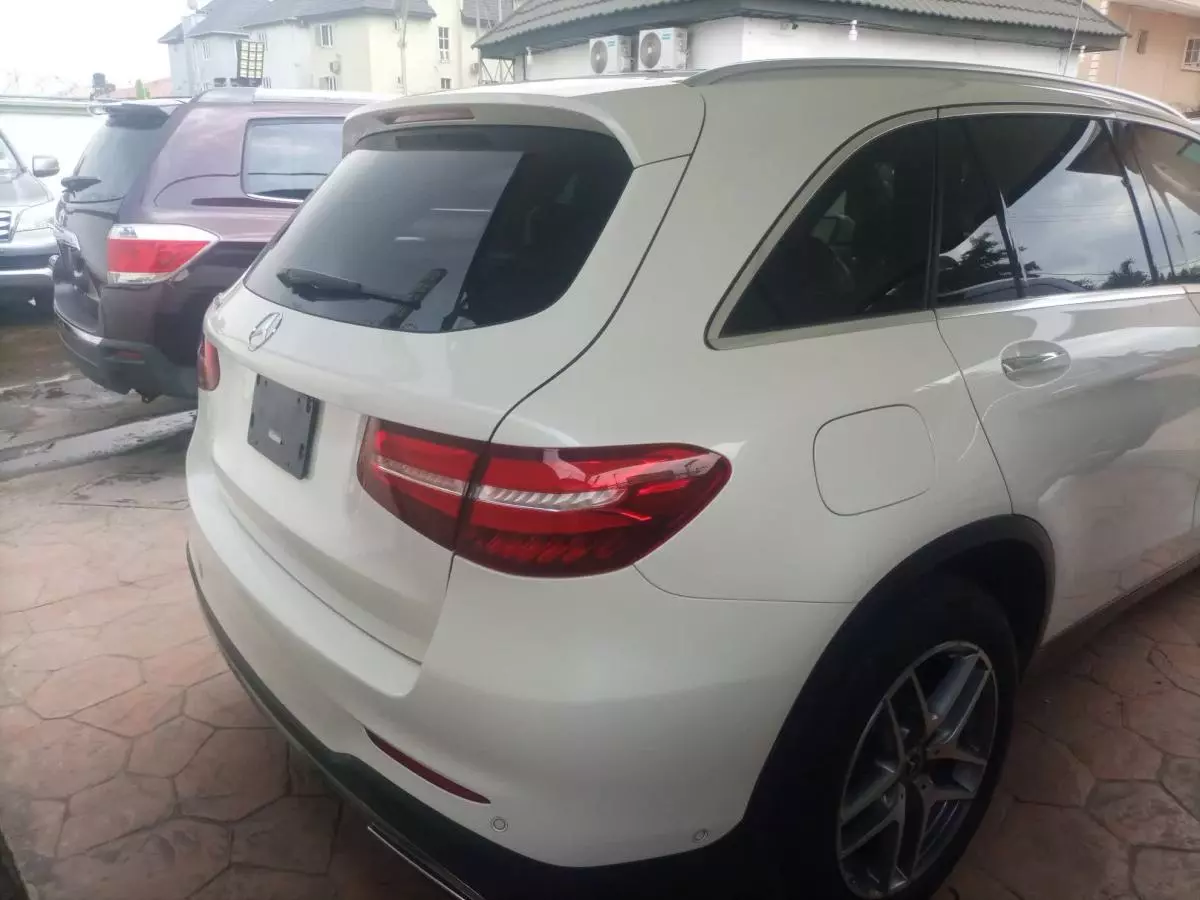 Mercedes-Benz GLC 300 - 2017