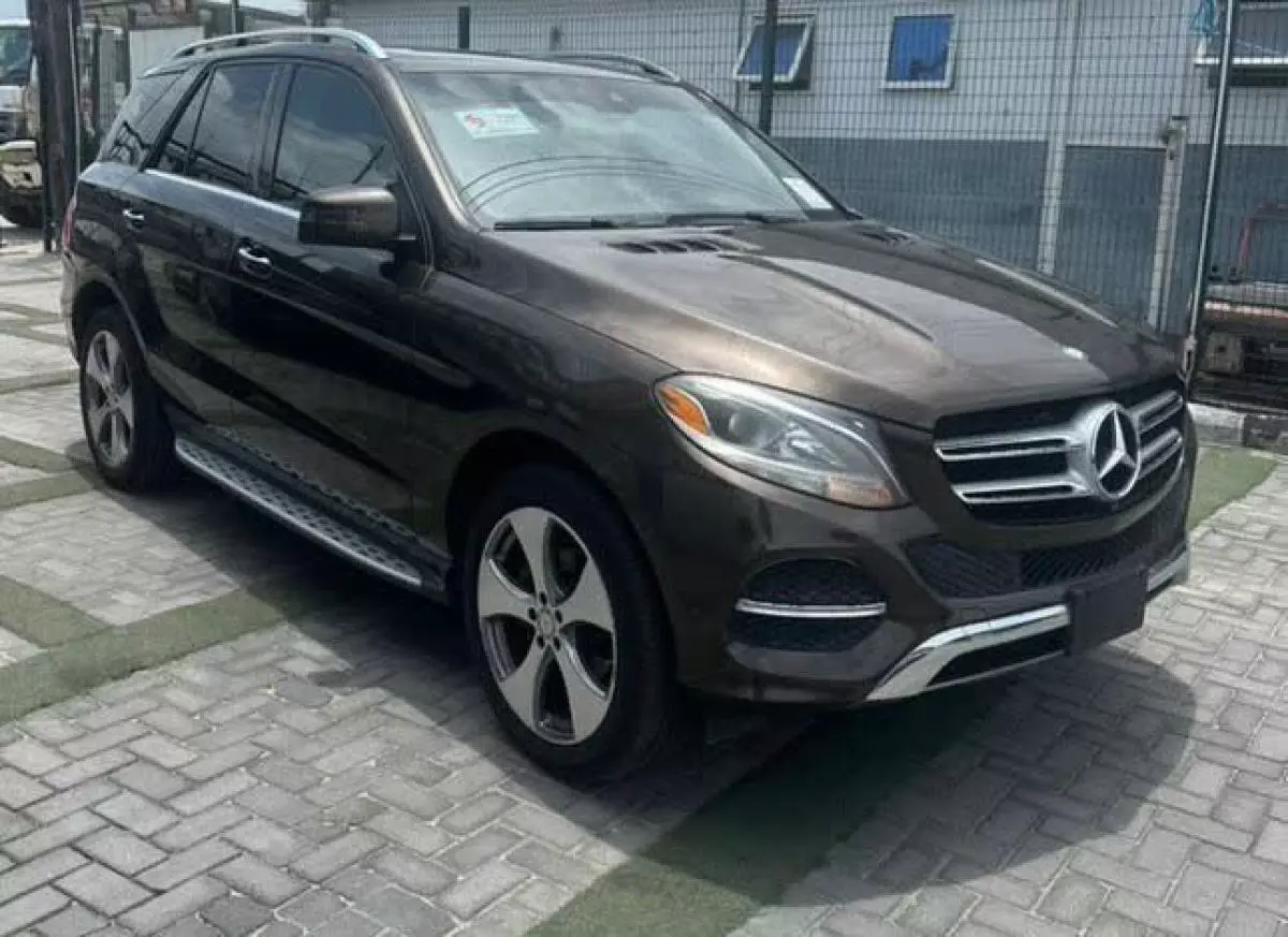 Mercedes-Benz GLE 350   - 2016