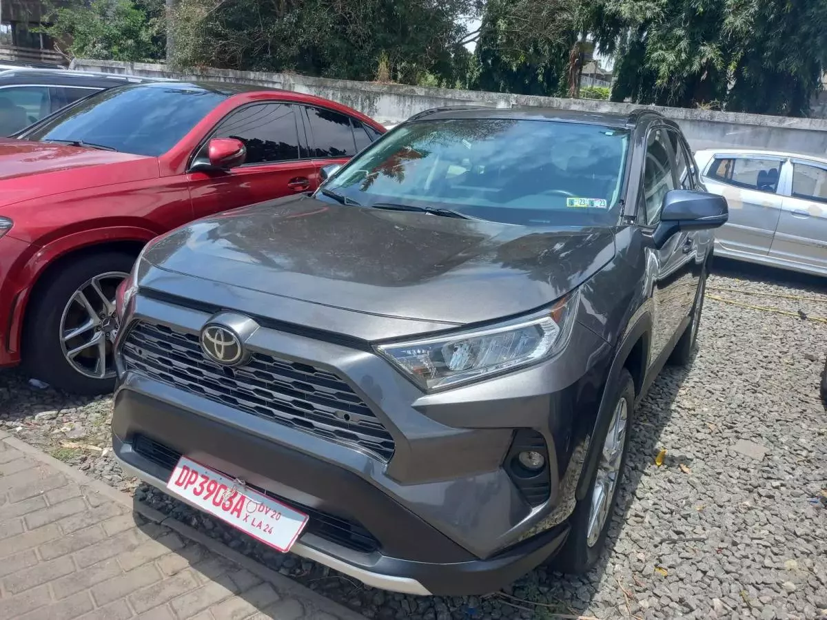 Toyota RAV 4   - 2020